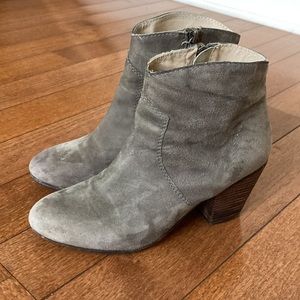 Boden Suede Bootie - EU 38